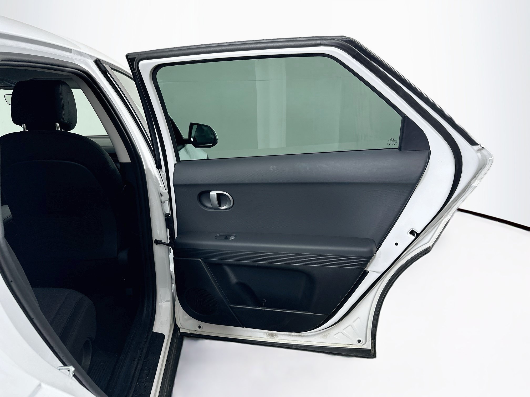 Used 2024 Hyundai Ioniq 5 SEL RWD image 30