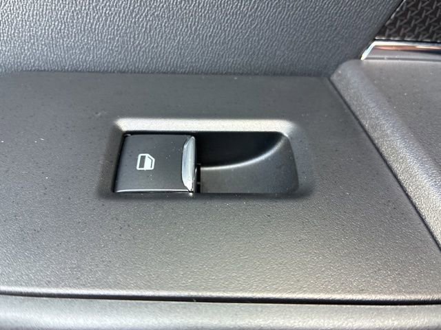 Used 2025 Ford F150 Raptor image 21