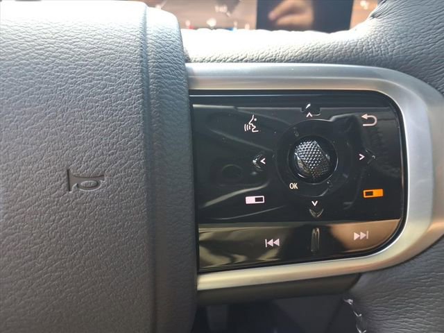 New 2026 Nissan Armada SL w/ Captain's Chari Seat Package image 21