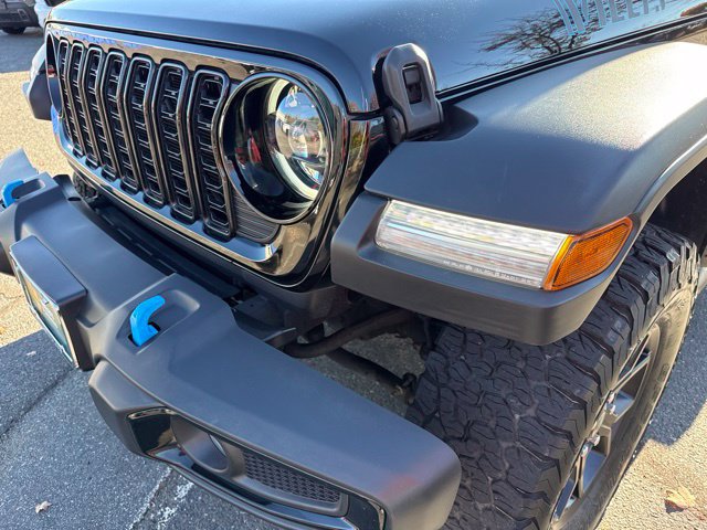 Used 2024 Jeep Wrangler Unlimited AWD/4WD image 31