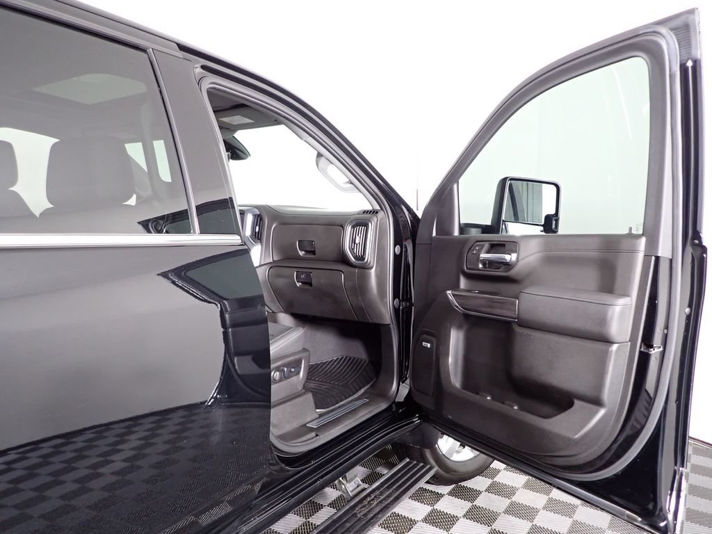 Used 2022 Chevrolet Silverado 3500 LTZ w/ Z71 Chrome Sport Edition AWD/4WD image 39