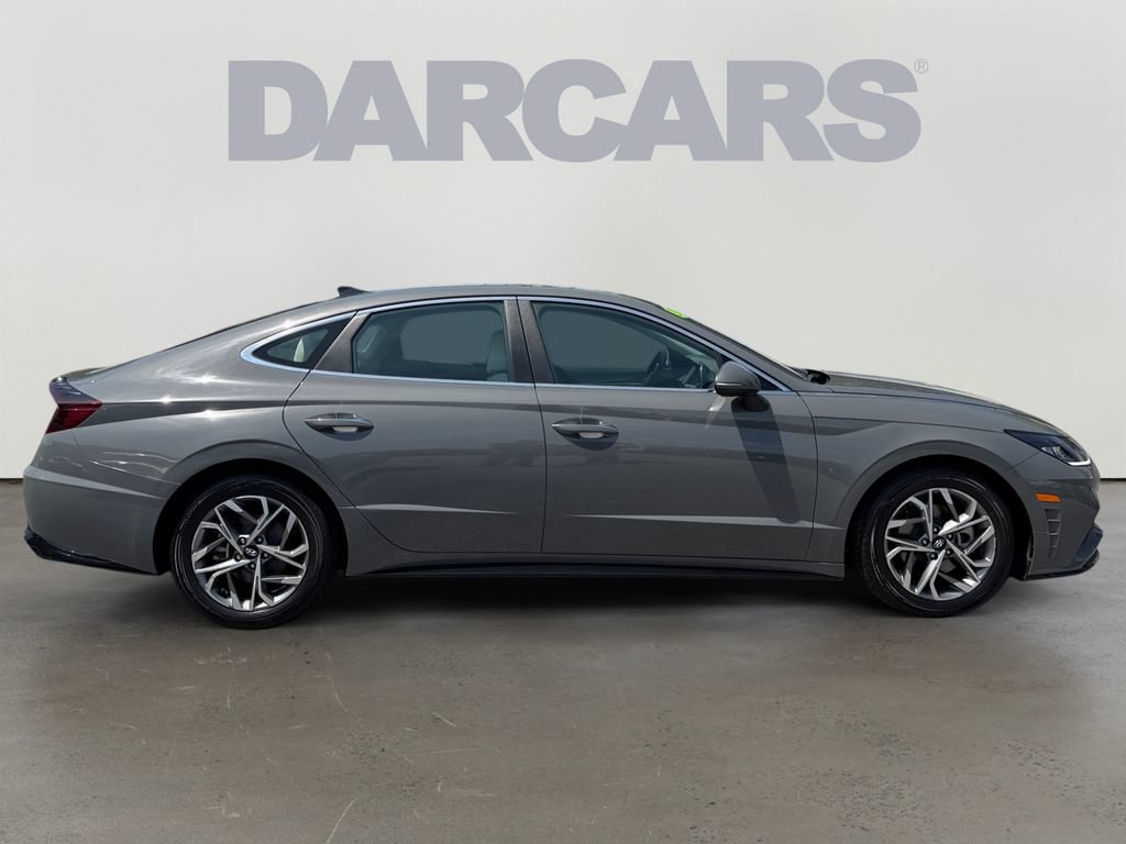 Used 2022 Hyundai Sonata SEL w/ Convenience Package FWD image 8