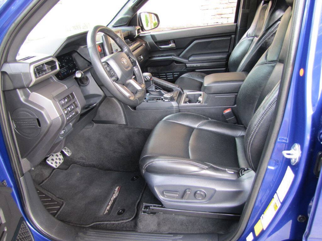 Used 2024 Toyota Tacoma TRD Sport w/ TRD Sport Upgrade Package AWD/4WD image 12