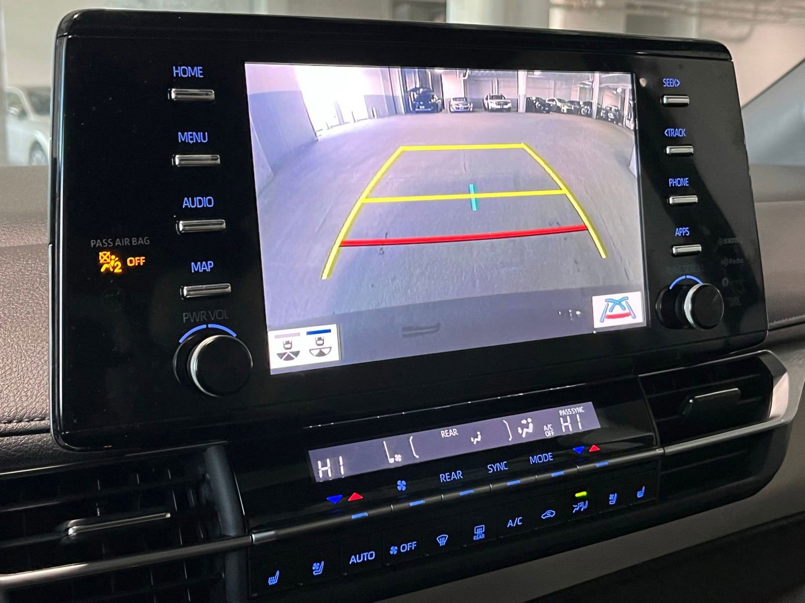 Used 2023 Toyota Sienna Limited FWD image 24