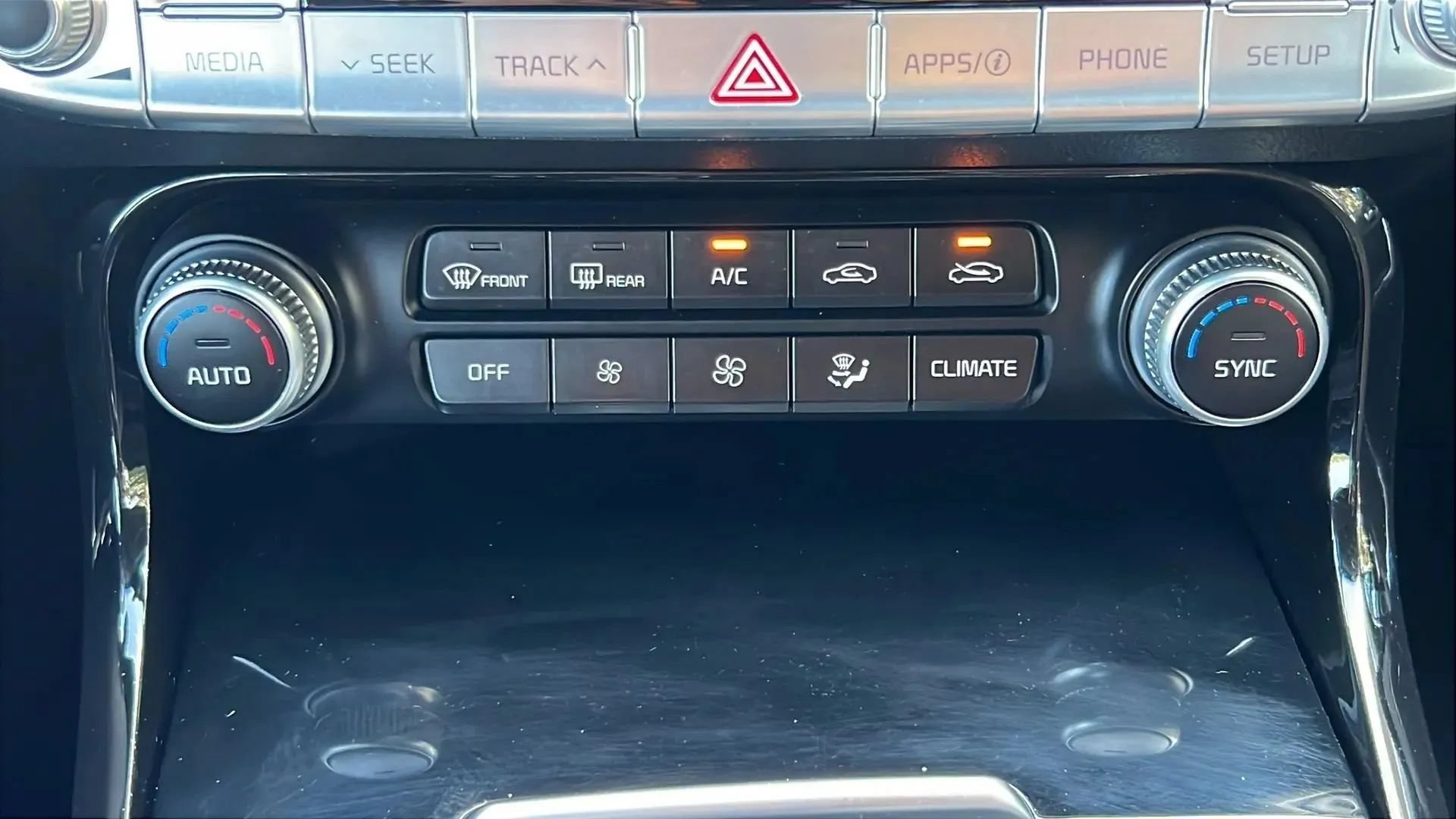 Used 2018 Kia Stinger RWD image 35