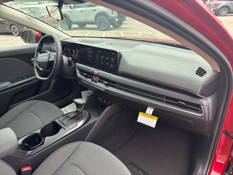 New 2025 Kia K4 LXS image 14