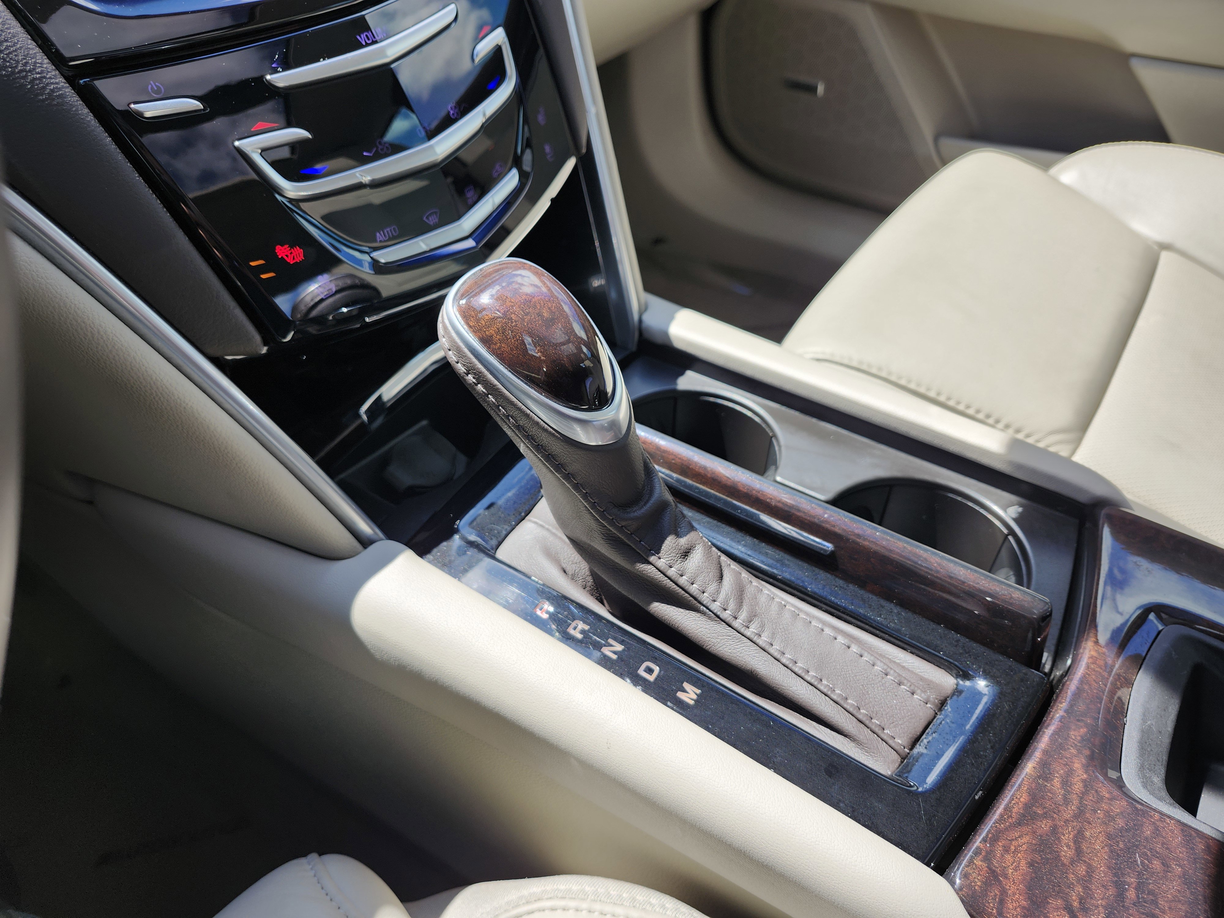 Used 2017 Cadillac XTS Luxury w/ Driver Awareness Package image 35