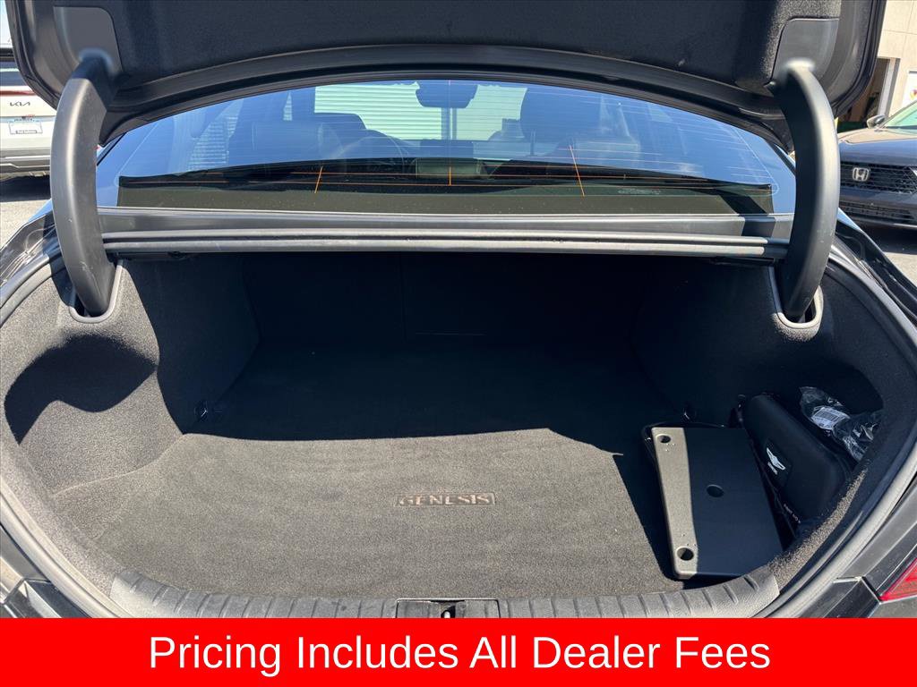 Used 2022 Genesis G70 2.0T RWD image 10