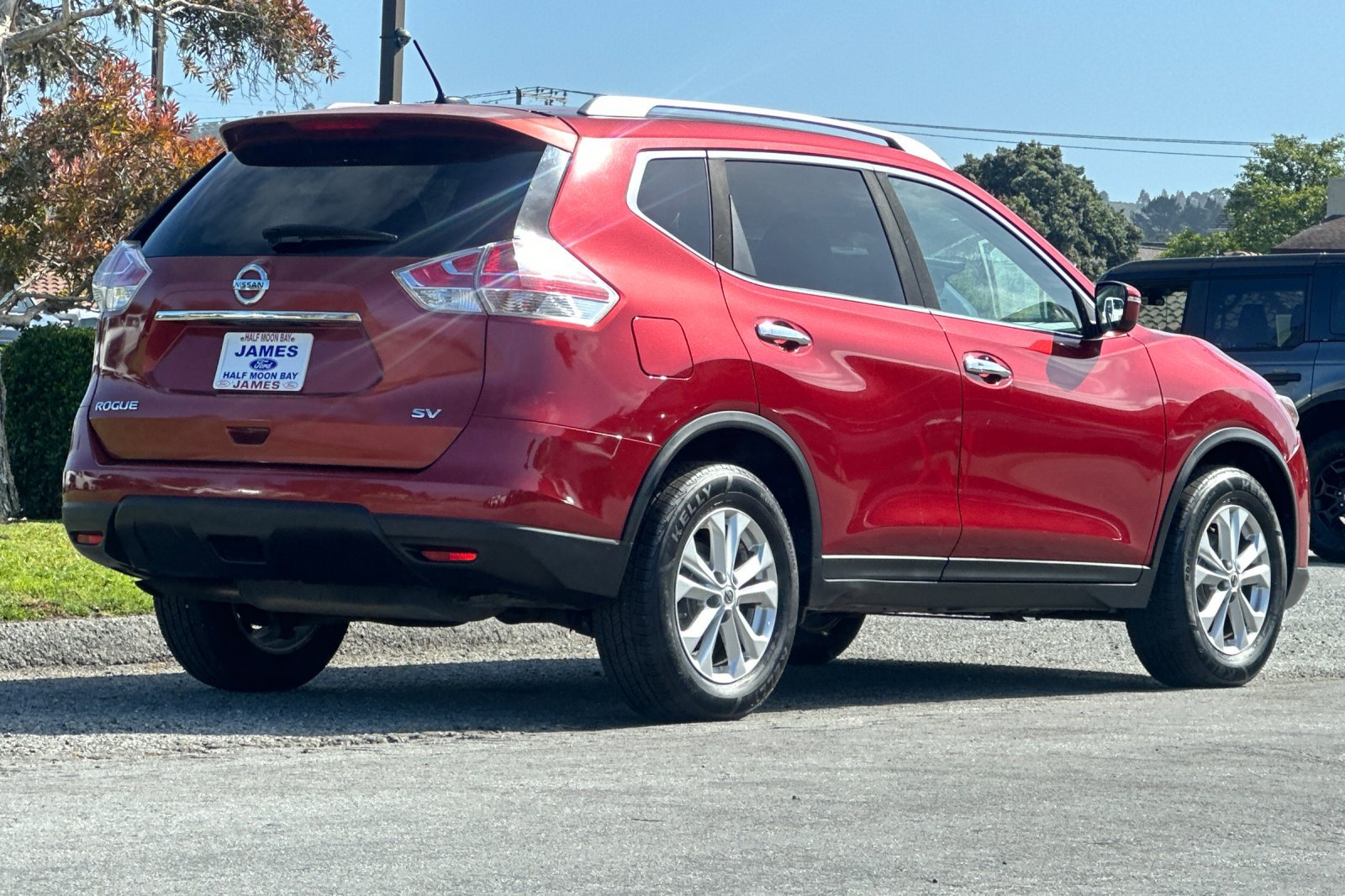 Used 2016 Nissan Rogue SV FWD image 5