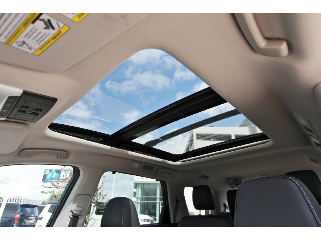 New 2026 Nissan Pathfinder Platinum FWD image 30