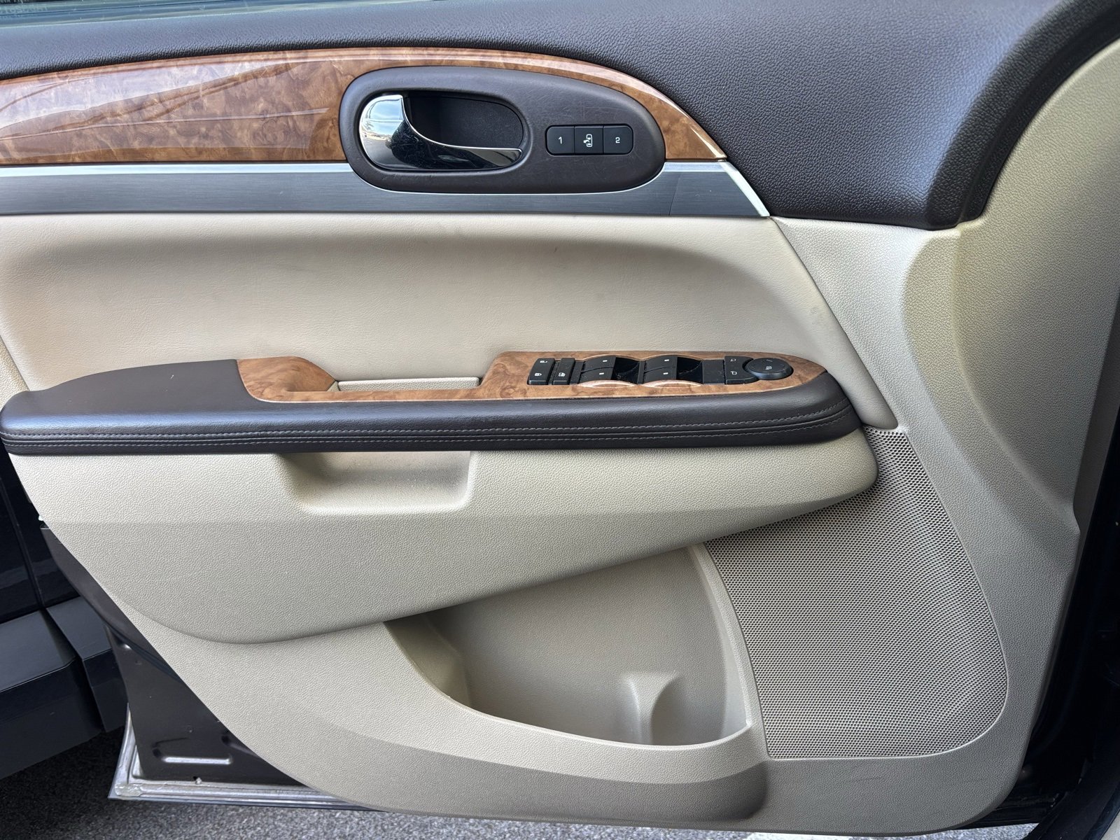 Used 2012 Buick Enclave Leather image 9