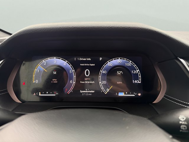 Used 2023 Jeep Grand Cherokee Altitude AWD/4WD image 10