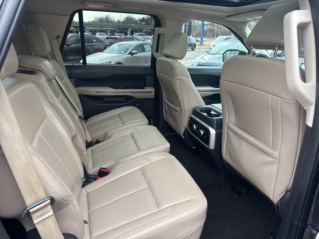 Used 2022 Ford Expedition XLT image 31