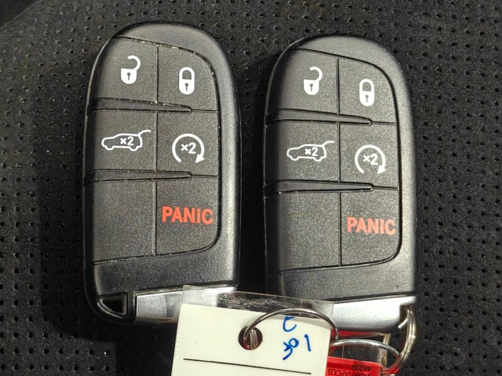 Used 2024 Dodge Durango R/T w/ Tow 'N Go Package AWD/4WD image 15