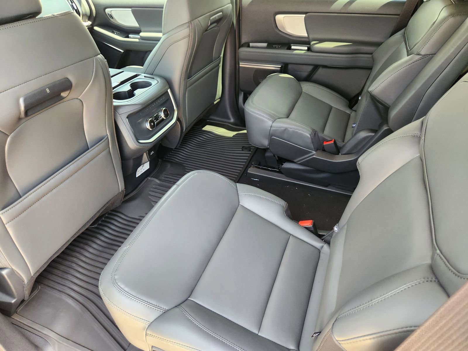 New 2026 Ford Expedition Active RWD image 24