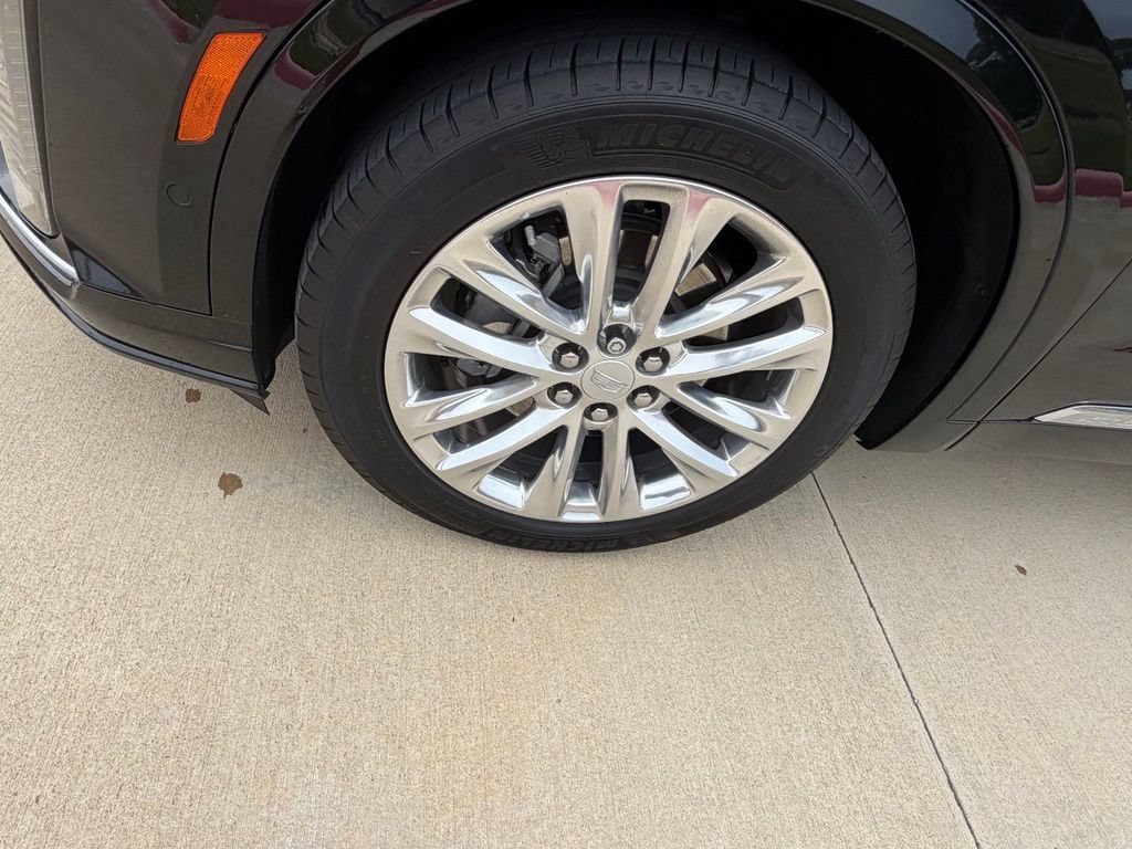 Used 2020 Cadillac XT6 Premium Luxury FWD image 13