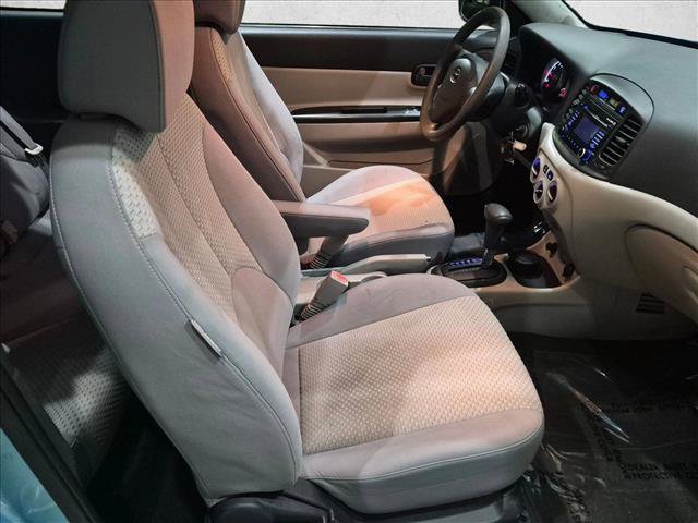 Used 2010 Hyundai Accent GS w/ Premium Pkg 3 FWD image 17