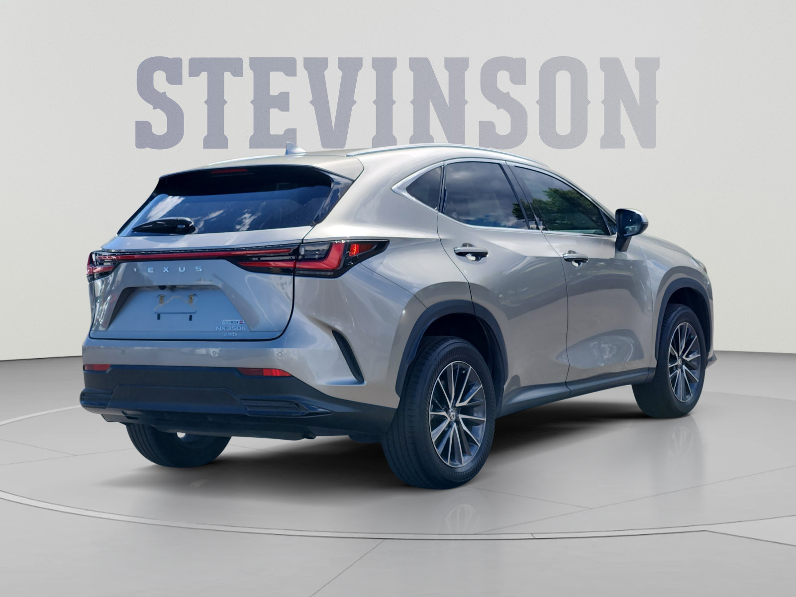 Used 2024 Lexus NX 350h AWD image 5