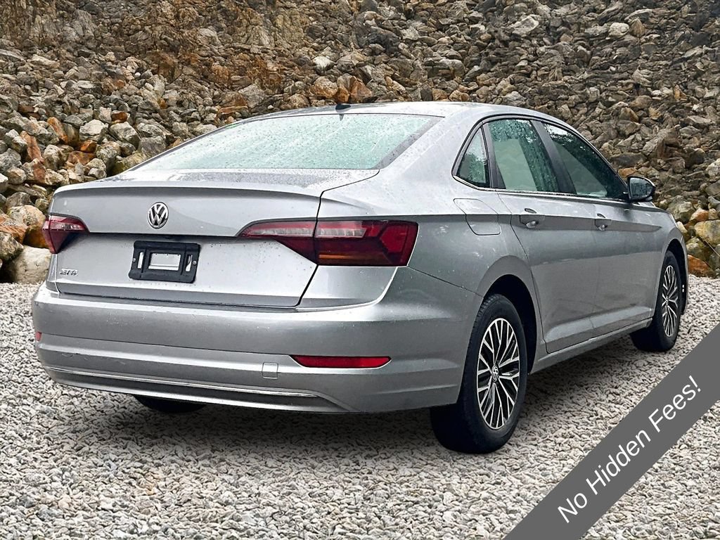Used 2019 Volkswagen Jetta SE w/ Cold Weather Package FWD image 2