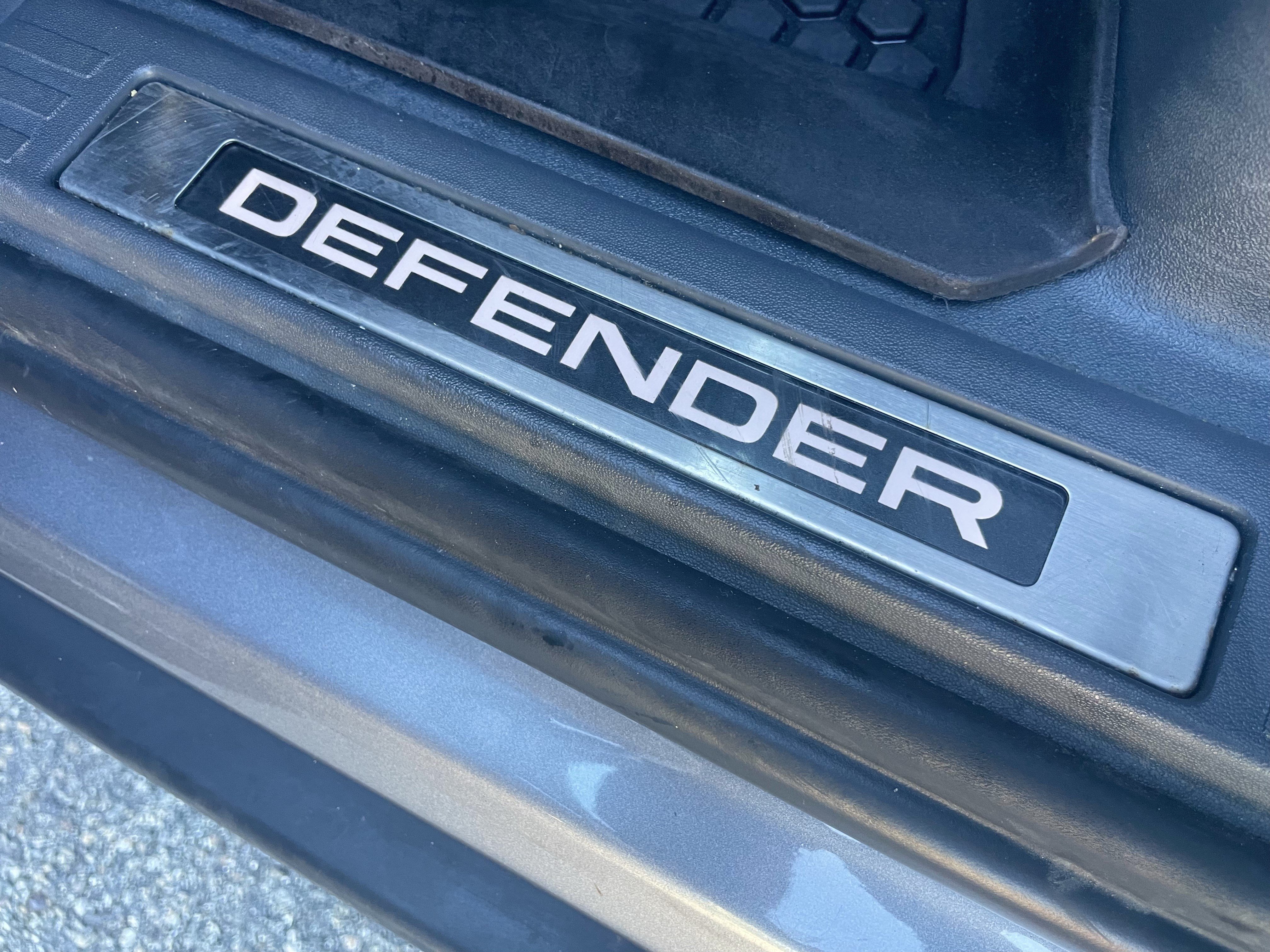 Used 2024 Land Rover Defender 130 X-Dynamic SE AWD/4WD image 42