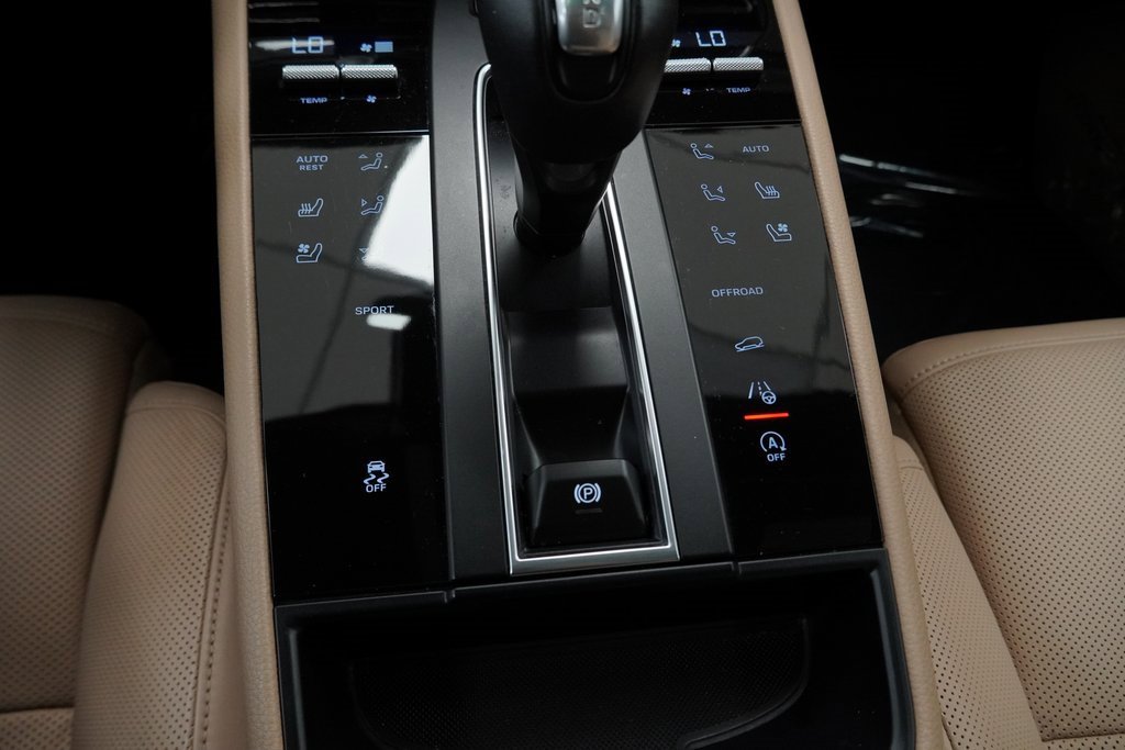 Used 2023 Porsche Macan image 37