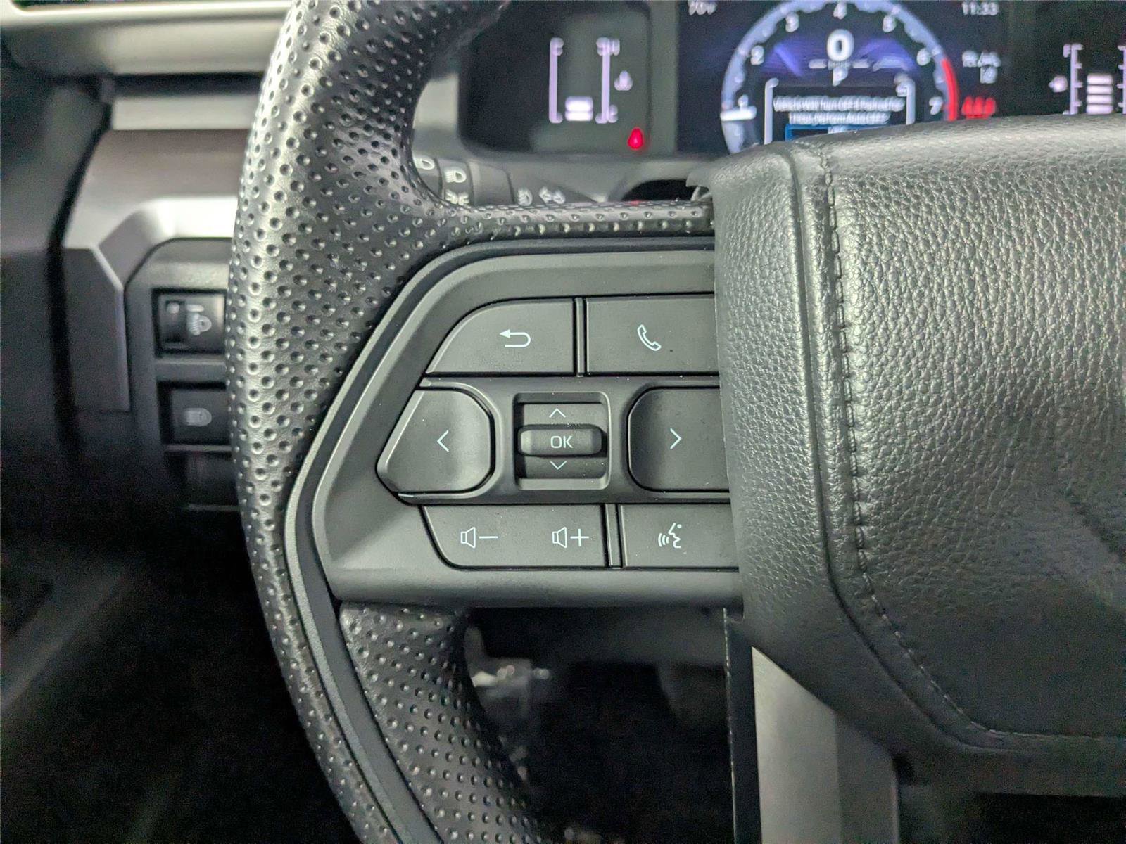 Certified 2024 Toyota Tacoma SR5 AWD/4WD image 18
