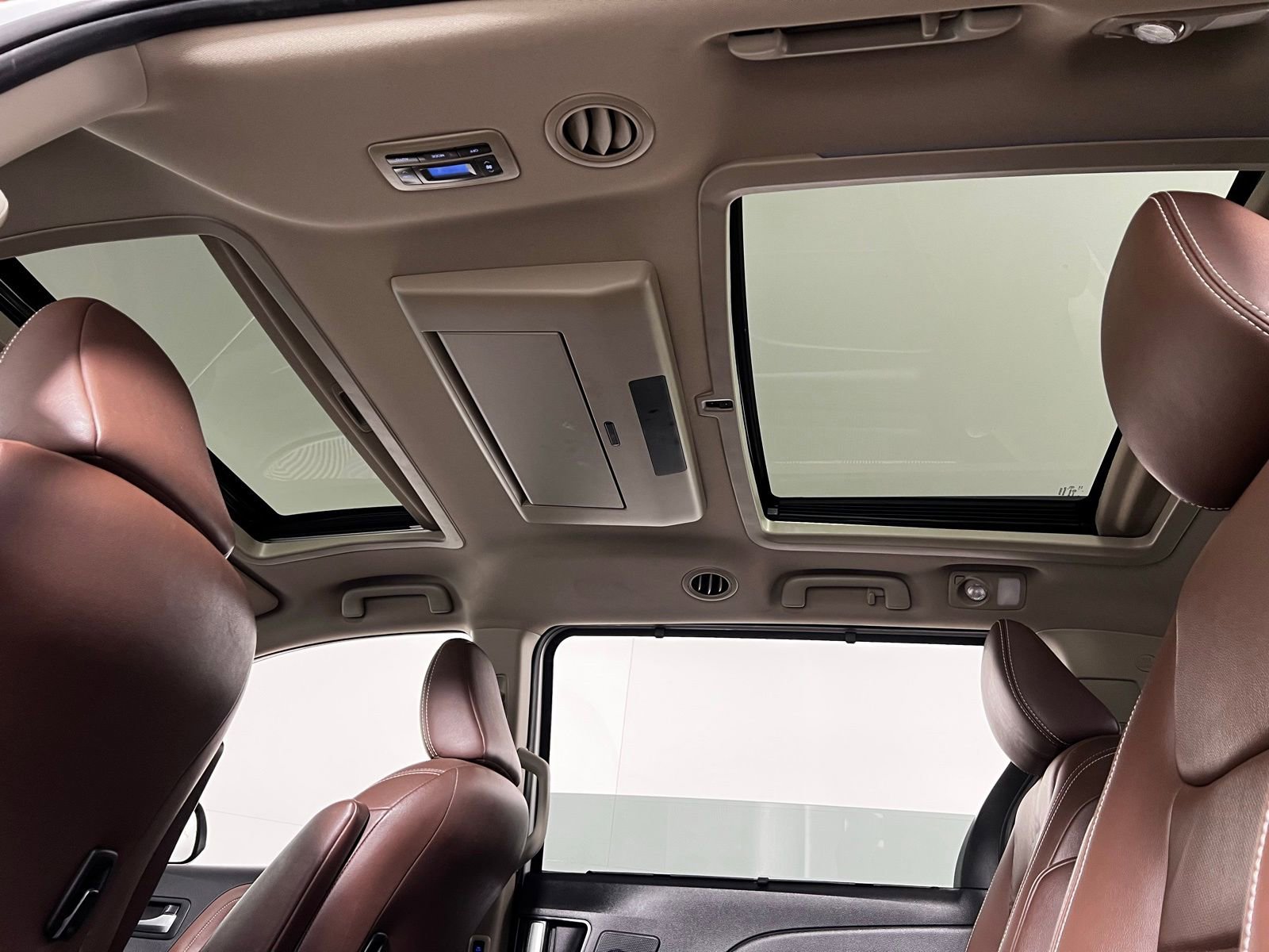 Certified 2020 Toyota Sienna Limited Premium image 27