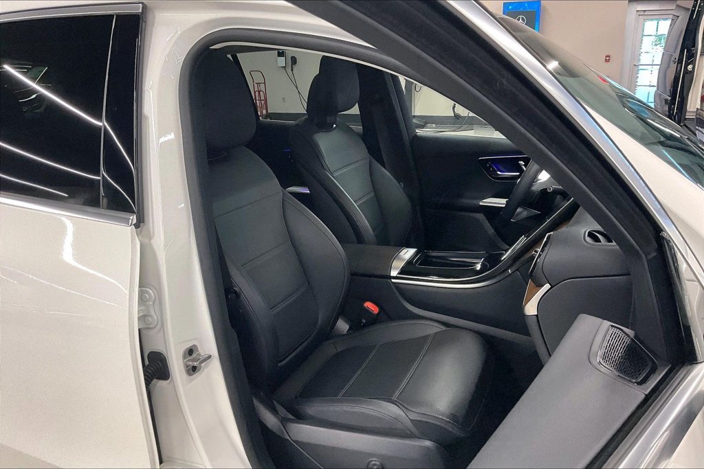 Certified 2025 Mercedes-Benz GLC 350e 4MATIC image 7