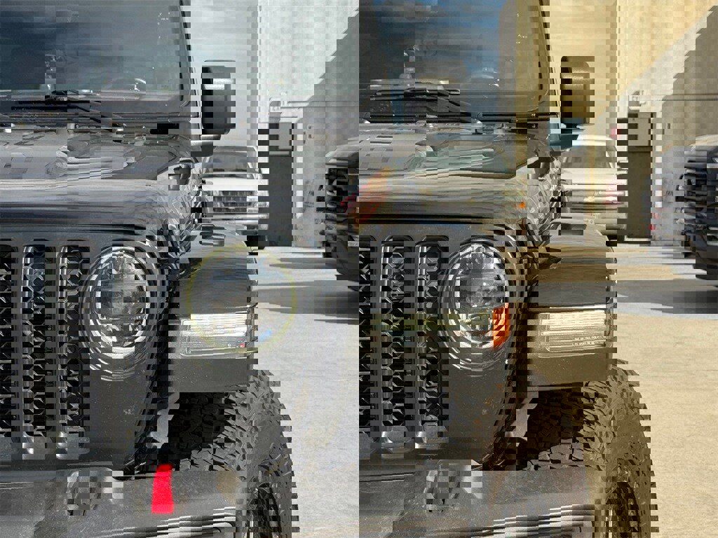 Used 2023 Jeep Wrangler Unlimited Rubicon w/ LED Lighting Group image 3