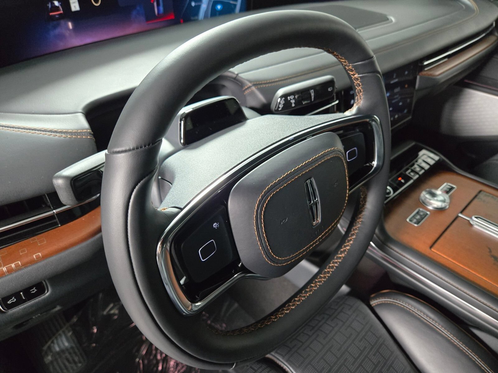 New 2027 Lincoln Navigator Black Label AWD/4WD image 26