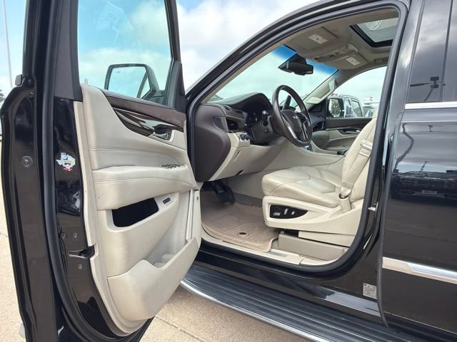 Used 2016 Cadillac Escalade ESV Premium AWD/4WD image 9
