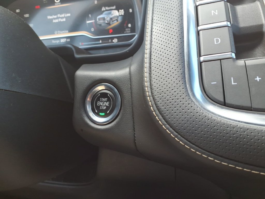 Used 2023 GMC Yukon SLT w/ SLT Premium Package AWD/4WD image 22