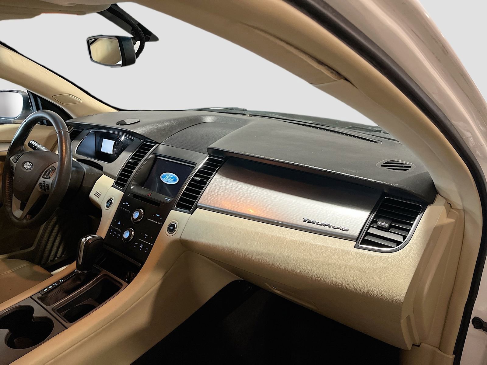 Used 2018 Ford Taurus SEL w/ Equipment Group 201A image 28