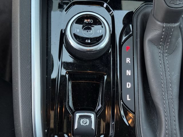 Used 2024 Chevrolet Colorado Trail Boss w/ Technology Package AWD/4WD image 23