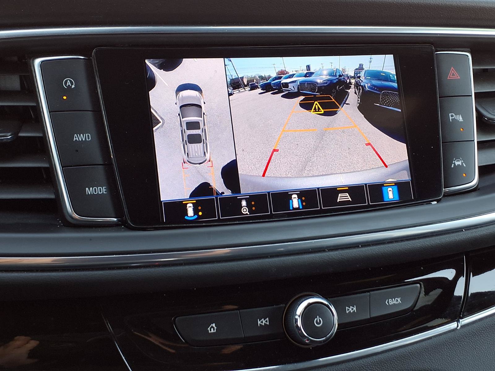 Used 2023 Buick Enclave Avenir w/ Avenir Technology Package AWD/4WD image 22