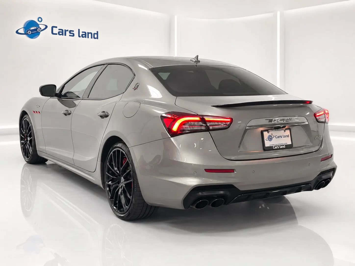 Used 2021 Maserati Ghibli Trofeo RWD image 5