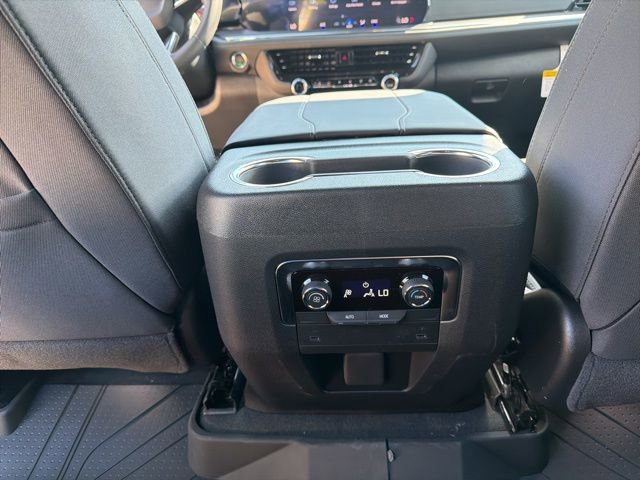 New 2026 Chevrolet Suburban LS image 29