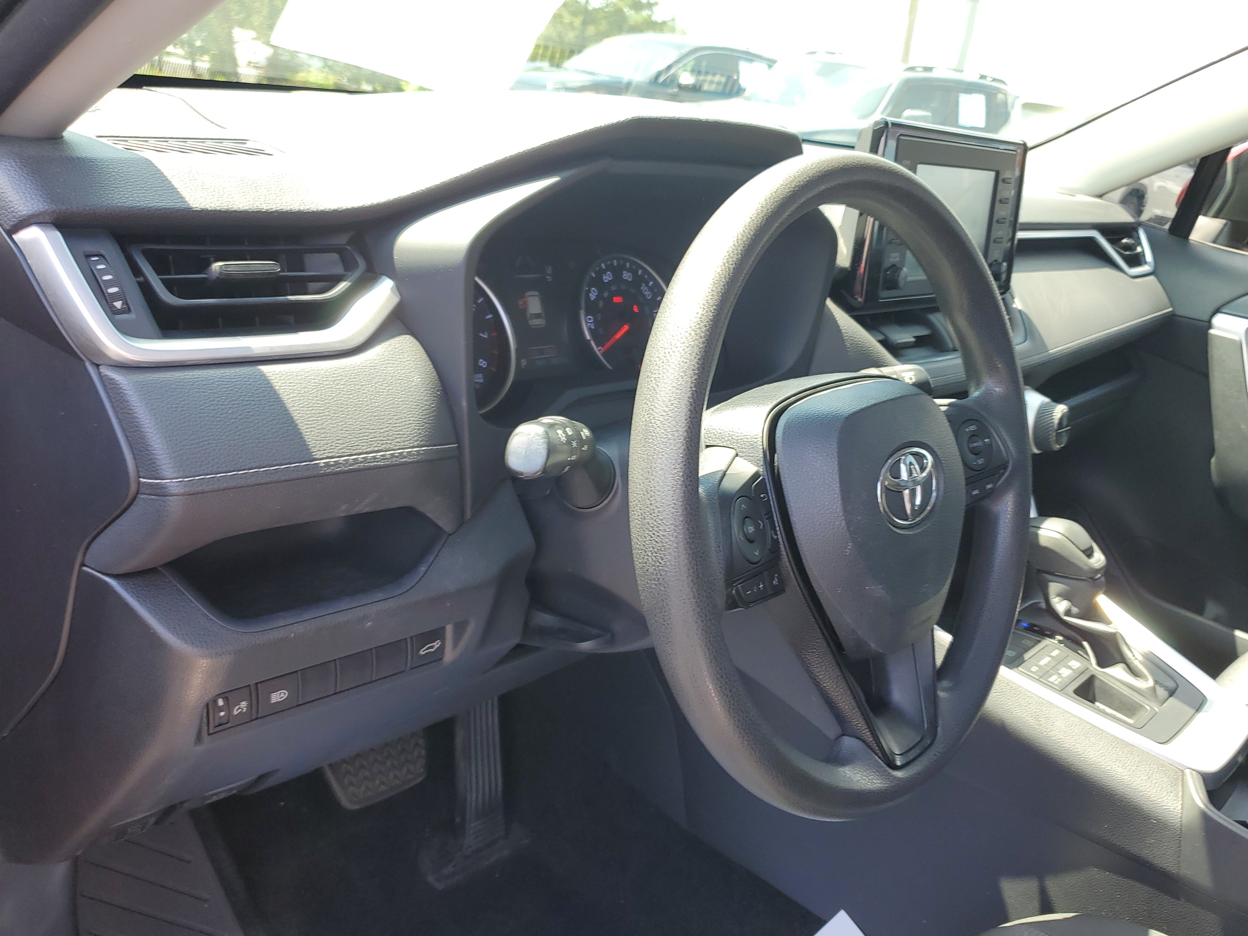 Used 2019 Toyota RAV4 XLE w/ Convenience Package AWD/4WD image 19