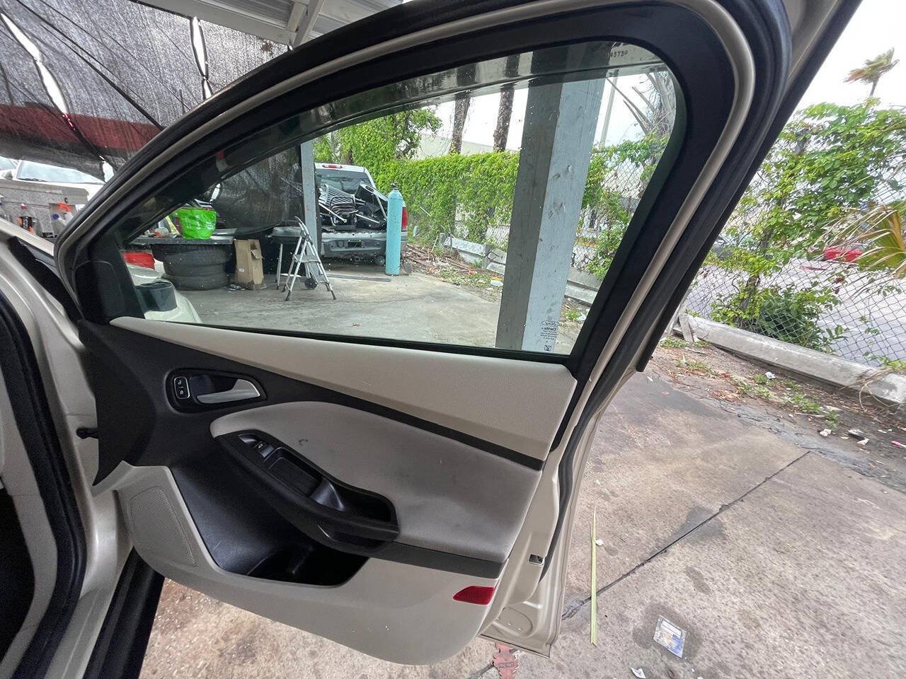 Used 2018 Ford Focus SE FWD image 10