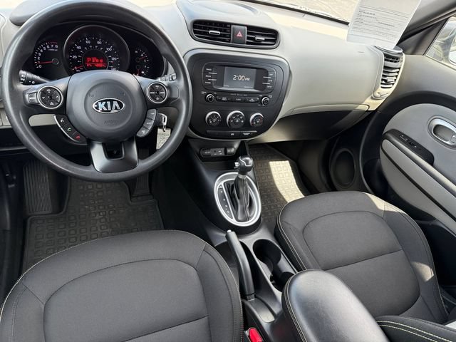 Used 2016 Kia Soul + FWD image 14