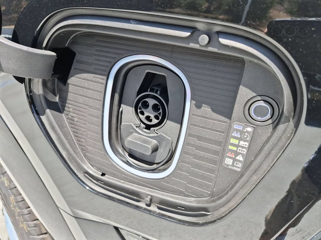 New 2026 Cadillac Escalade IQ Sport 1 w/ LPO, Floor Liner Package AWD/4WD image 22