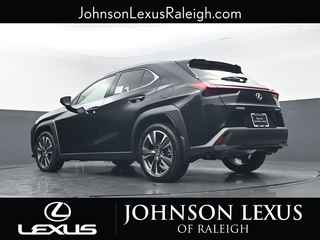 New 2026 Lexus UX 300h FWD image 17