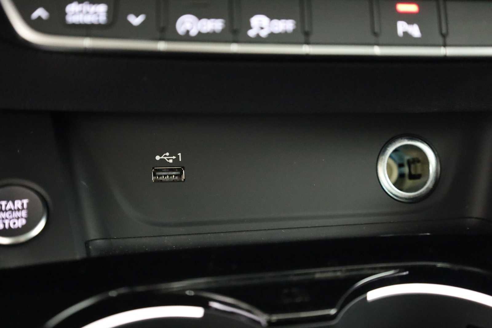 Used 2022 Audi A4 2.0T Premium Plus w/ Premium Plus Package image 33