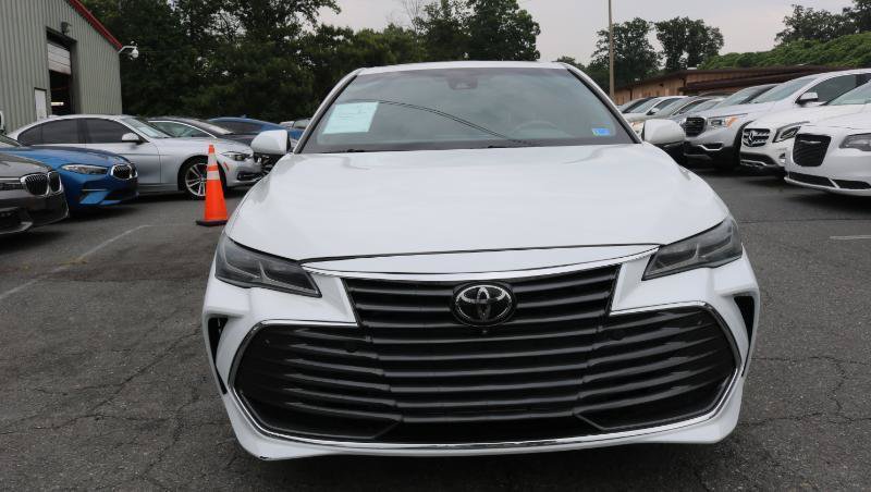 Used 2019 Toyota Avalon Limited w/ Advanced Safety Package FWD image 2