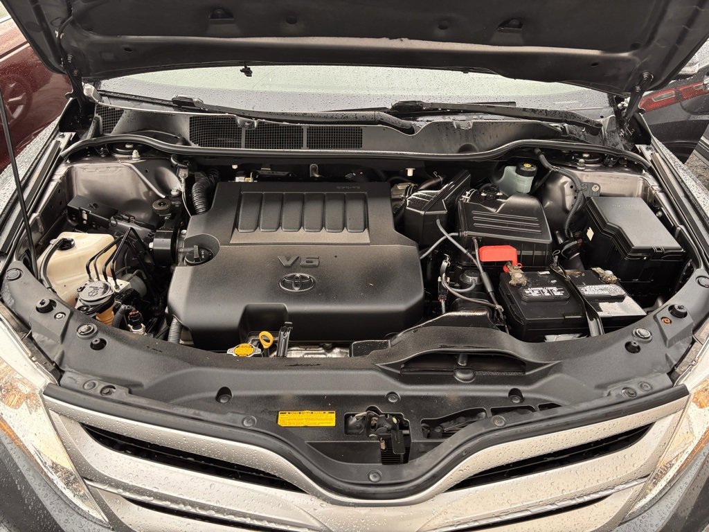 Used 2013 Toyota Venza XLE image 35