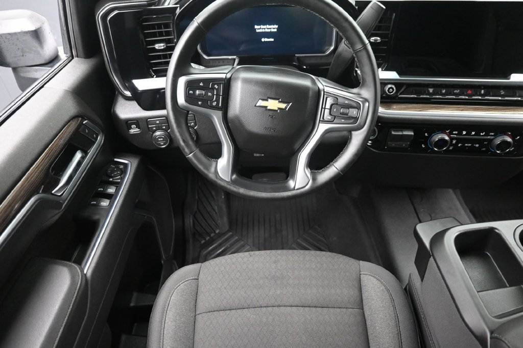 Used 2026 Chevrolet Silverado 2500 LT AWD/4WD image 14