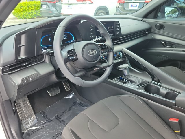 New 2026 Hyundai Elantra SEL Sport FWD image 14
