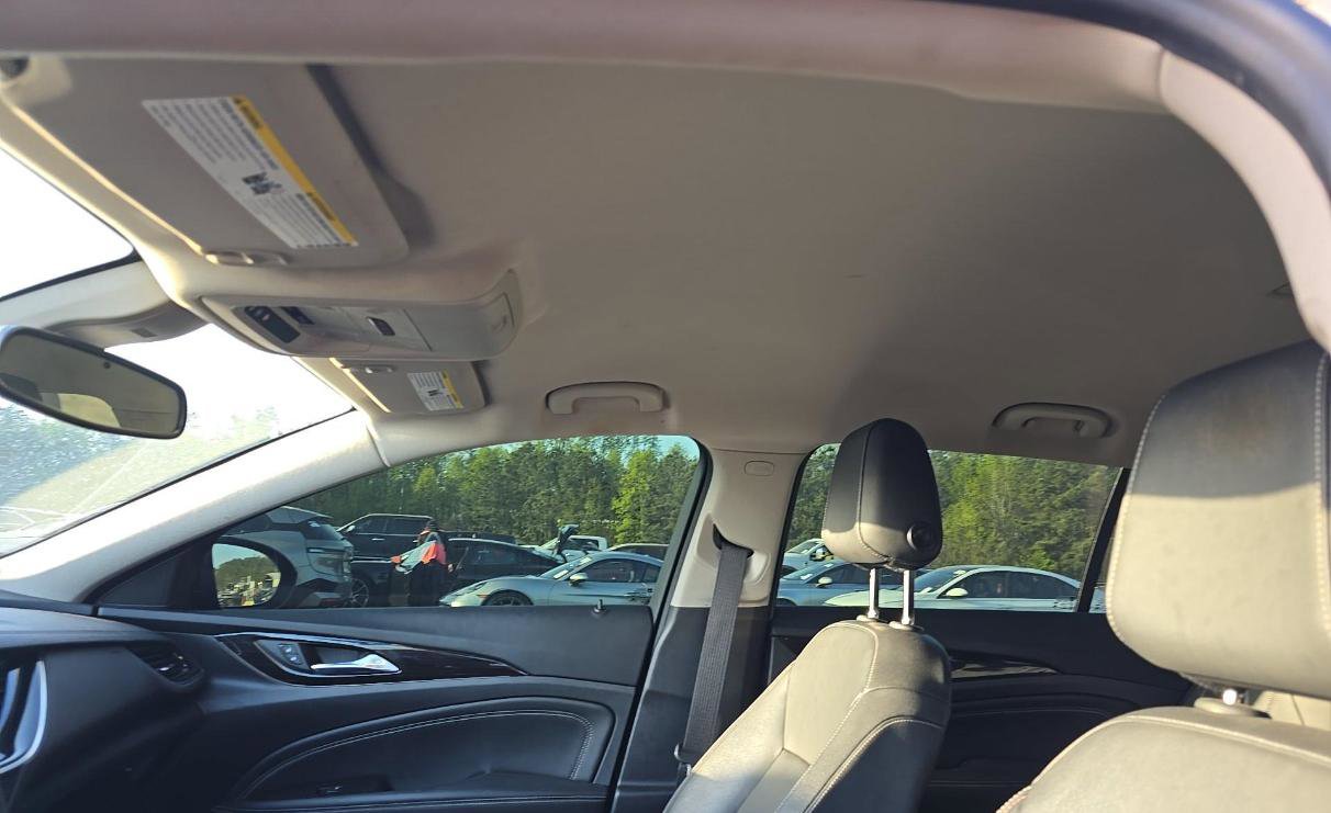 Used 2018 Buick Regal Essence w/ Driver Confidence Package #1 image 16