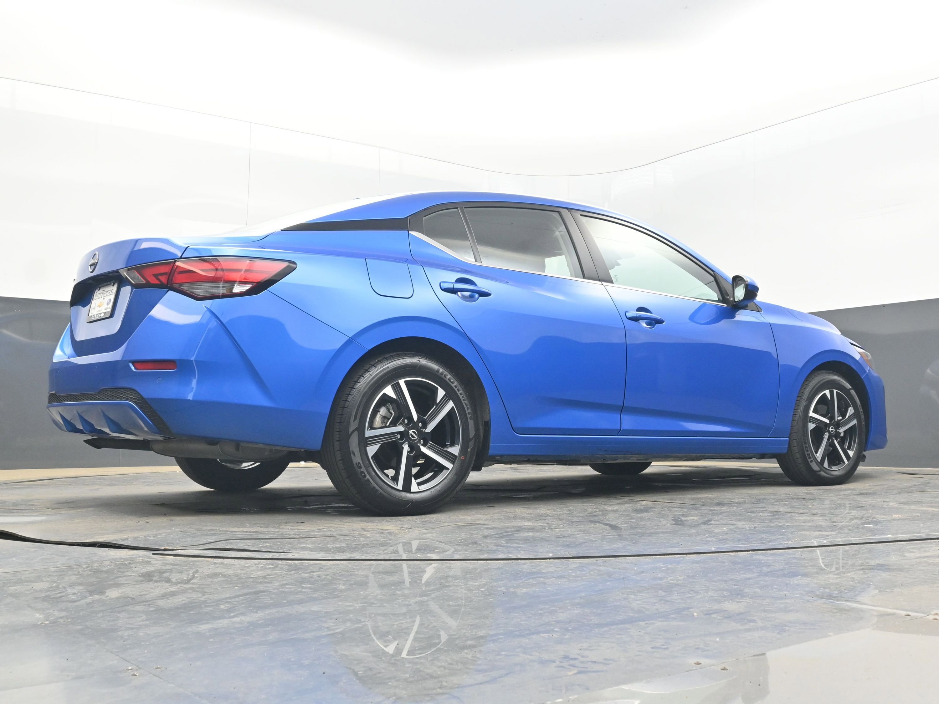 Used 2025 Nissan Sentra SV image 29