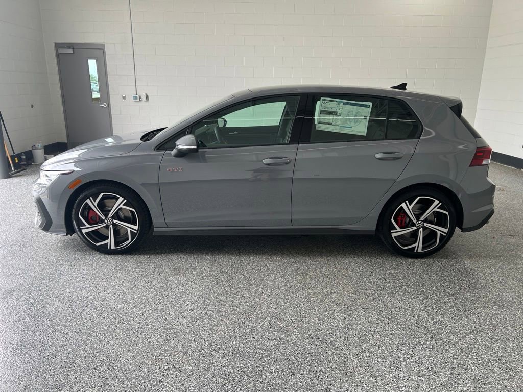 New 2026 Volkswagen GTI SE FWD image 2